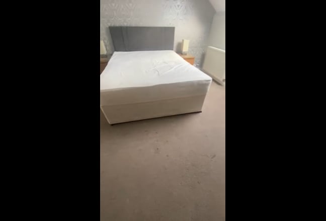 97aOrm | Huge Loft & Ensuite | All Bills Included  Main Photo
