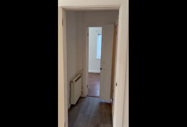 1 Bedroom flat for rent - recently renovated. Main Photo
