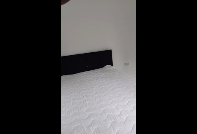 Single/Double bedroom-All bills included!  Main Photo