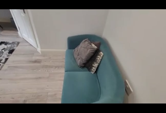 Beautiful Large En-Suite Room | Furnished | SE18 Main Photo