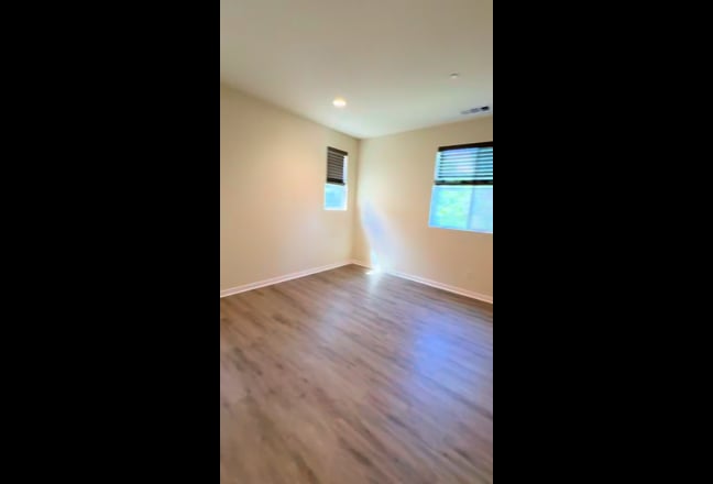 Large Room with Walk in Closet and Bathroom Main Photo