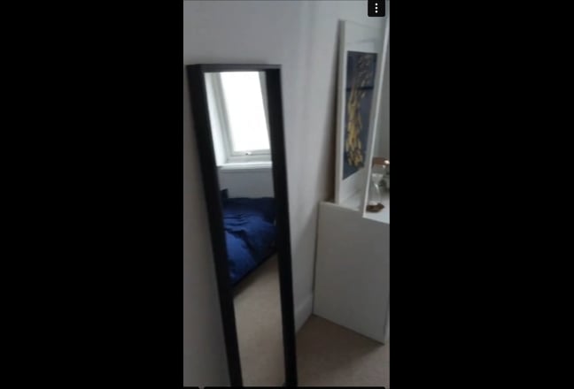 Small double room Main Photo