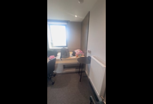 250p/week Vauxhall student apartment Main Photo