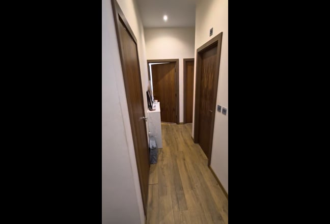  Female preferred - En-suite room in luxury flat Main Photo