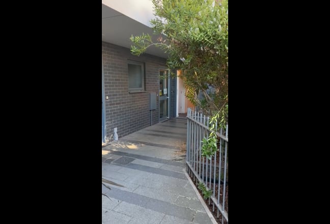 Large 3 Bedroom Flatwoth outside space  Main Photo