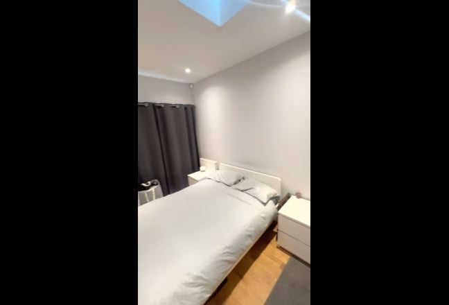 Spacious Ground-Floor Flat Overlooking garden Main Photo