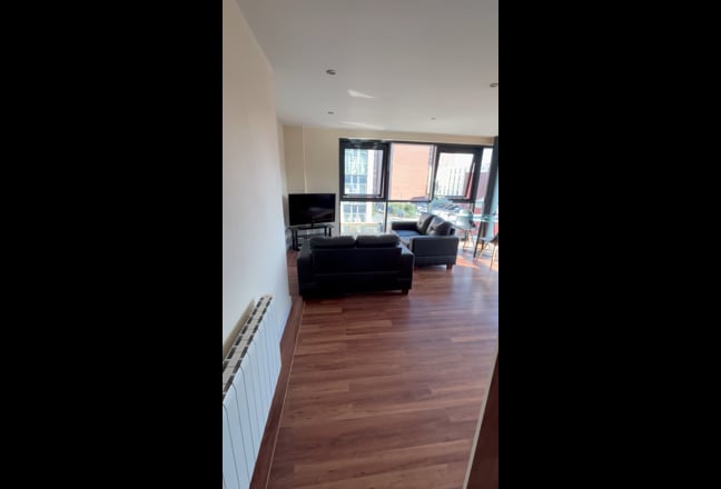 Tenancy Takeover – Modern City Centre Flat Main Photo