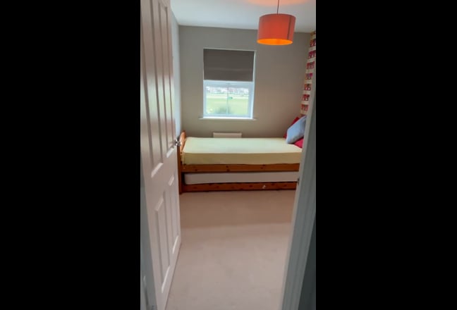 Spacious Double Room Available – In DIDCOT Main Photo