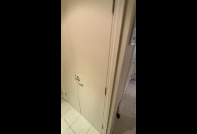 Large Double Room with Ensuite Bathroom Main Photo