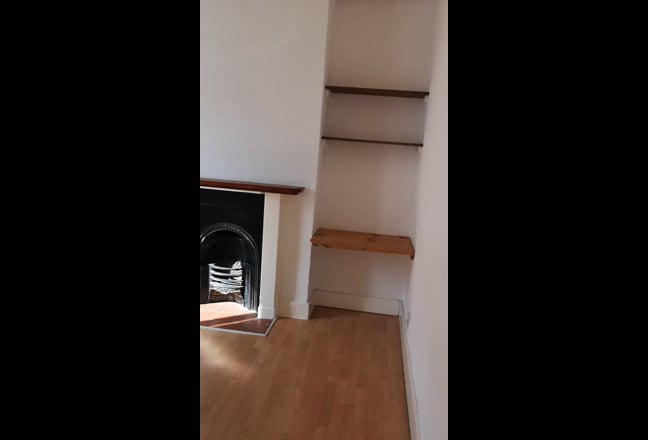 Double Room in 6 bed house Main Photo