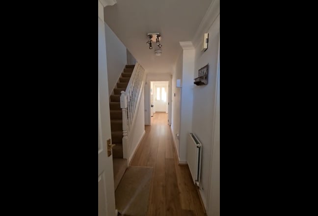 Beautiful Large, Bright Double Room with En-Suite  Main Photo