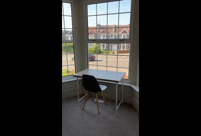 New Double bed en-suite room with bills Main Photo