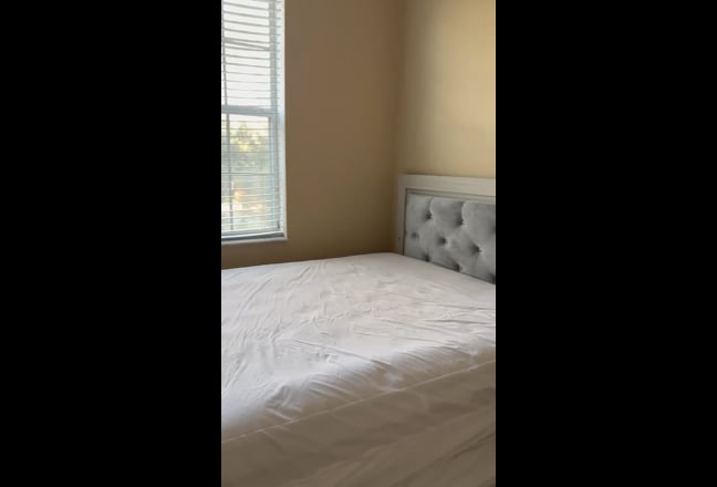 Bedroom w/share bathroom $850 monthly Main Photo