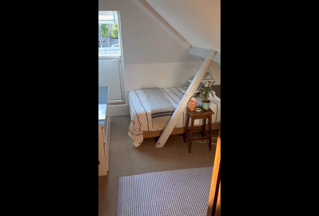 Room with terrace - Parsons Green Main Photo