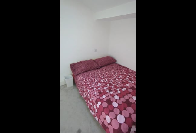 Video 1: Front of house (middle one)
