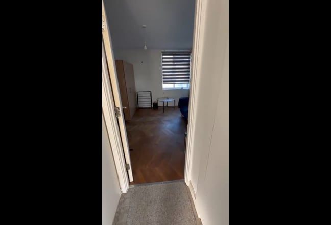 Fully Furnished Large triple room with Balcony  Main Photo
