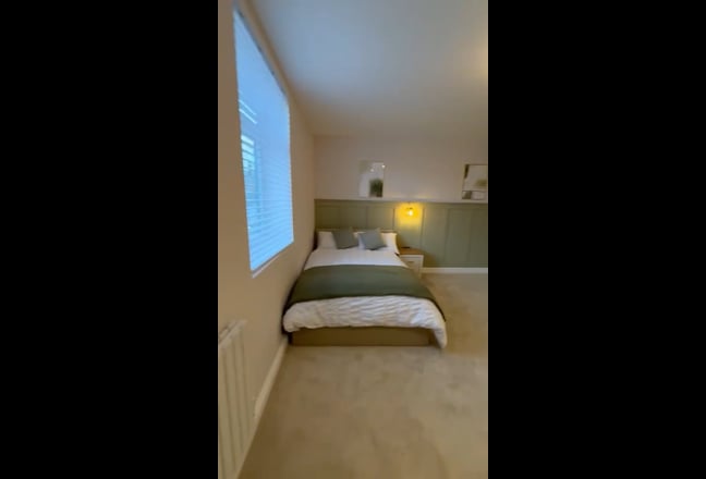 Brand new beautifully renovated 6 bed home Main Photo