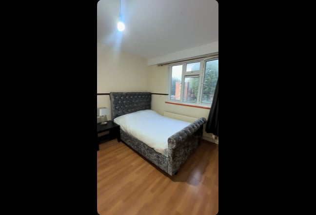 Master Bedroom luxury private flat  Main Photo