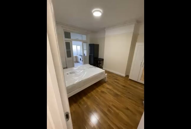 **Studio flat for rent ** Main Photo