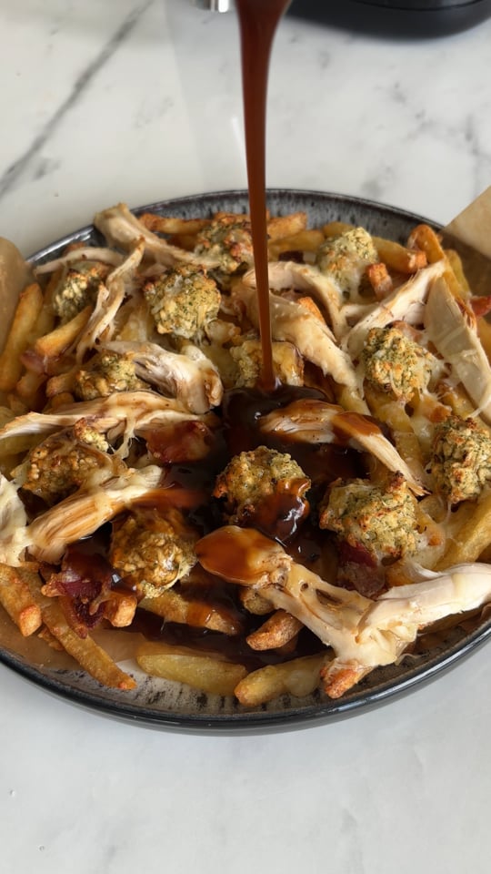 Chicken and stuffing loaded fries