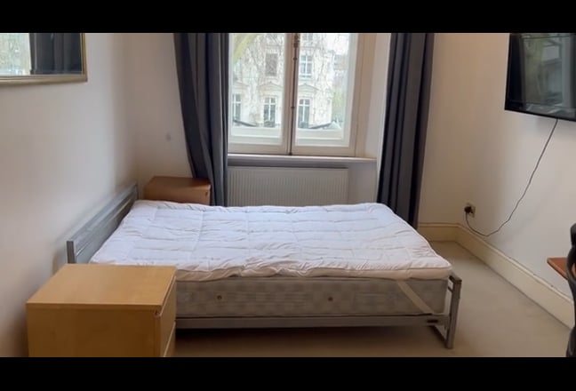 W2 Spacious Double Room in modern Flat with Bills Main Photo