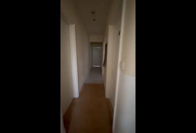 Double Bedroom with Exclusive own bathroom  Main Photo