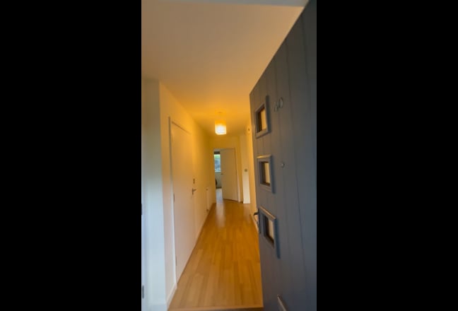 Large 3 Bedroom Flatwoth outside space  Main Photo