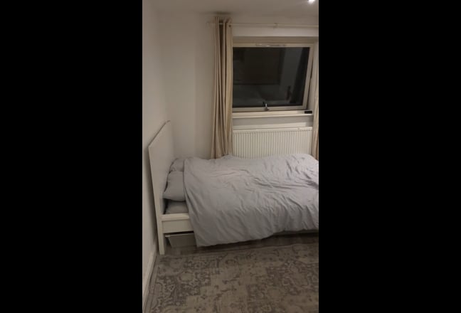 Room in Brook Green to rent for summer Main Photo