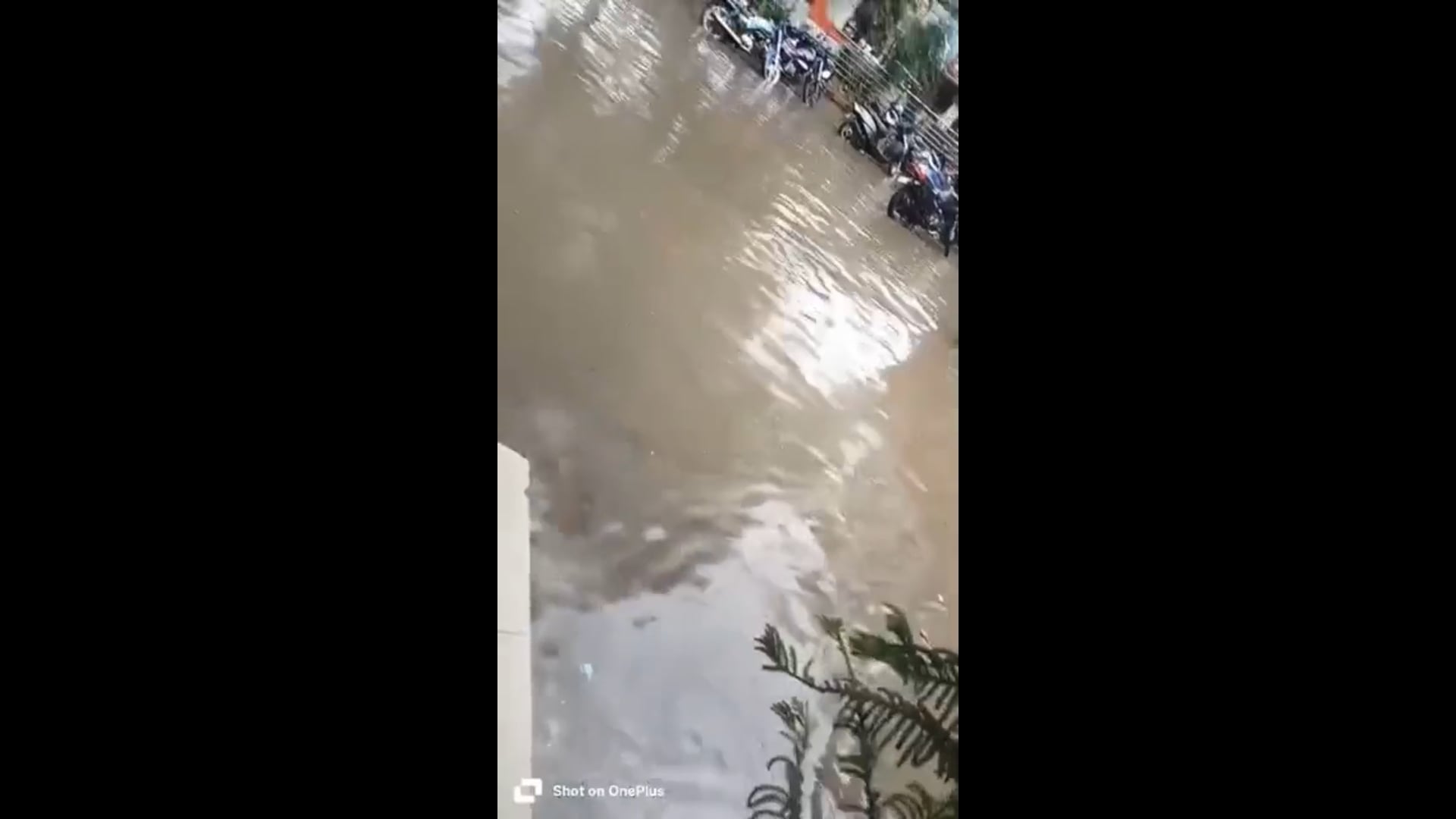 शाहजहांपुर नगर निगम में बारिश का पानी भरा