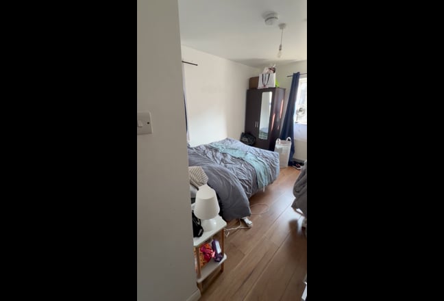Double Room Available in Nw London Main Photo