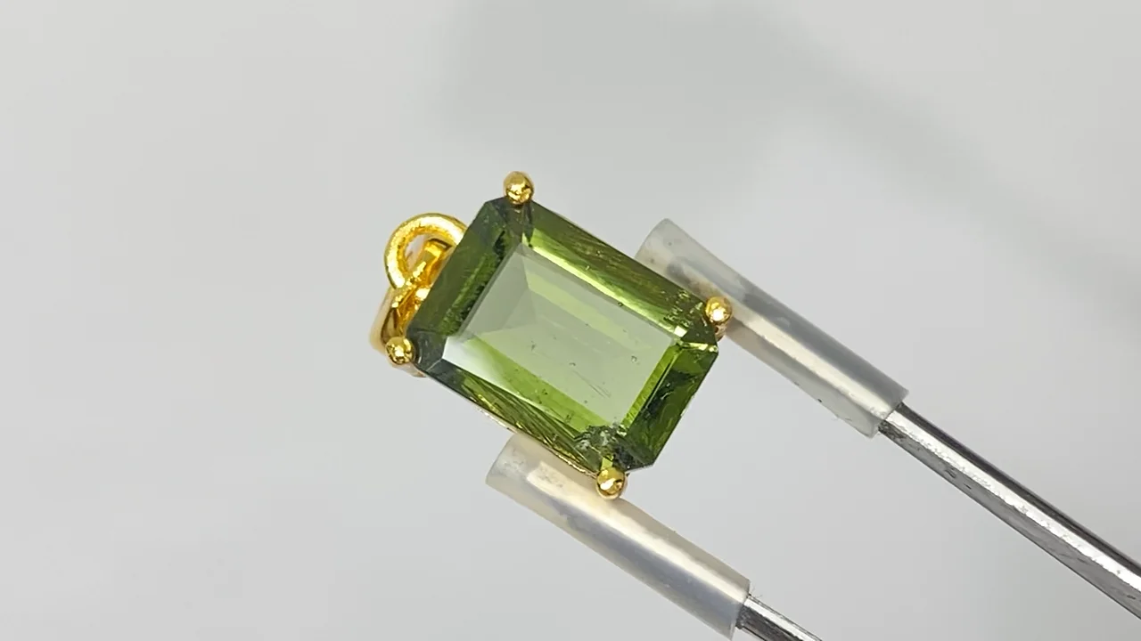モルダバイト AAA ファセットカットペンダントトップ 18KGP製 NO.18【1