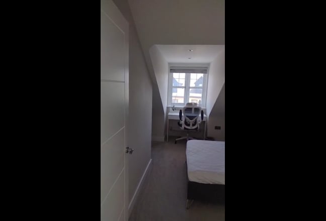 Video 1: living room and garden 