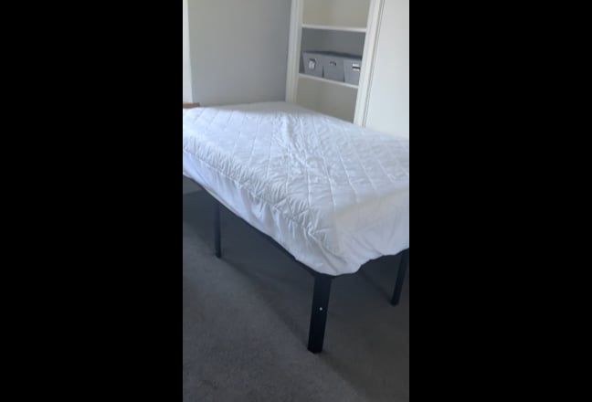 2 bedroom flat Main Photo