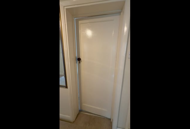 Room with bathroom for rent - Ealing Broadway Main Photo