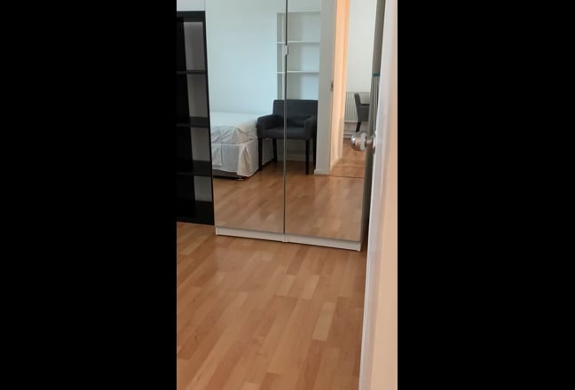 Liverpool Street Shared Flat Main Photo