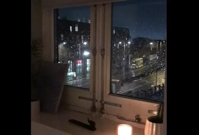 Penthouse flat with roof terrace and parking  Main Photo