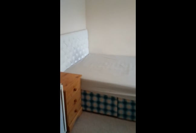 Double room for &pound;450 inclusive bill Main Photo