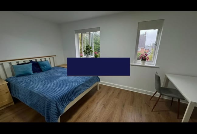 Double Bedroom in New Forest Village, Leeds Main Photo