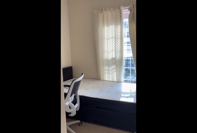 Double Bedroom Near Maidstone Hospital Main Photo