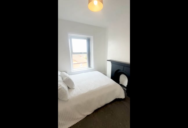 ⭐ Bright& Spacious⭐  1 Bedroom Flat  Bills INC! Main Photo