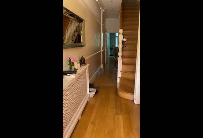 Light Air Conditioned King size BR Main Photo