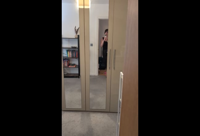 Spacious furnished double room with ensuite (M3) Main Photo