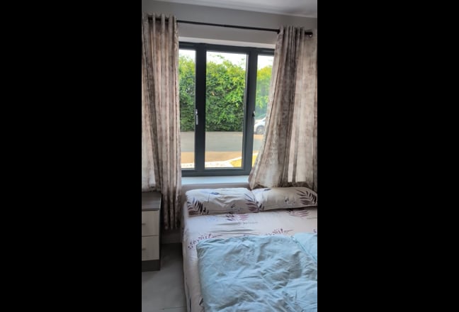Studio flat in a detached house Main Photo