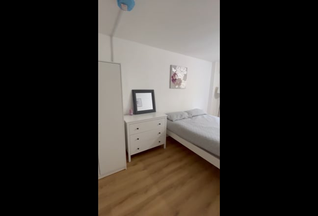 Fresh Rooms in E3 | 3 mins to Mile End station Main Photo