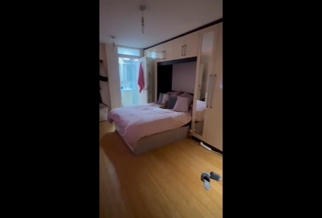 Room for rent in friendly houseshare Main Photo