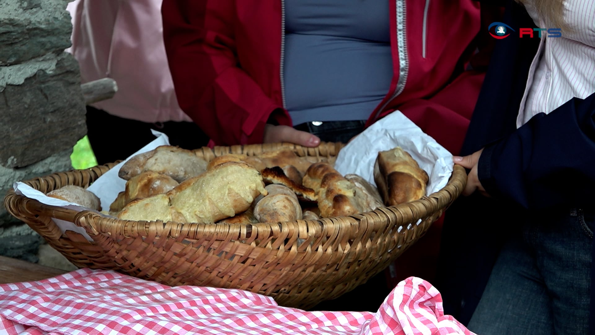 vom-korn-zum-laib-mittelschule-und-museum-bramberg-leiten-brot-projekt-2-0