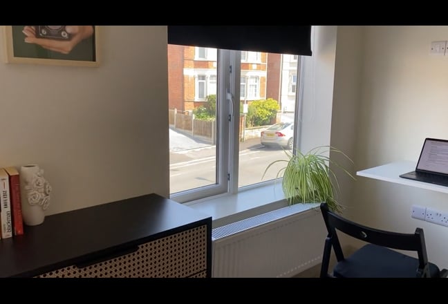 Luxury Studio + Ensuite Rooms| Parking | Bills Inc Main Photo