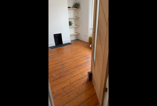 Large Double Bedroom - Great Access To City Main Photo