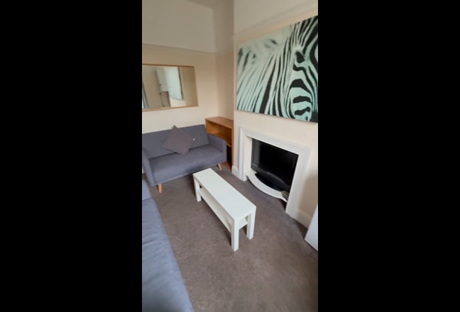 STUDENTS - 5 bed house available 14 July  Main Photo