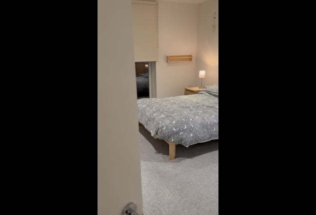 Room with private bathroom available  Main Photo